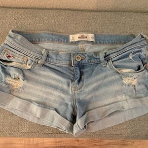 HOLLISTER DENIM SHORTS WOMEN SIZE 9